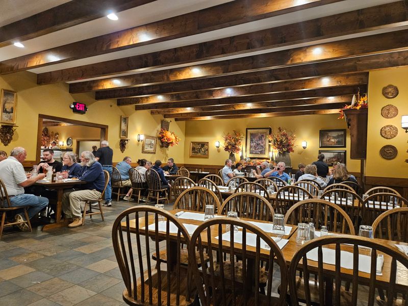 Atmosphere: country charm and community