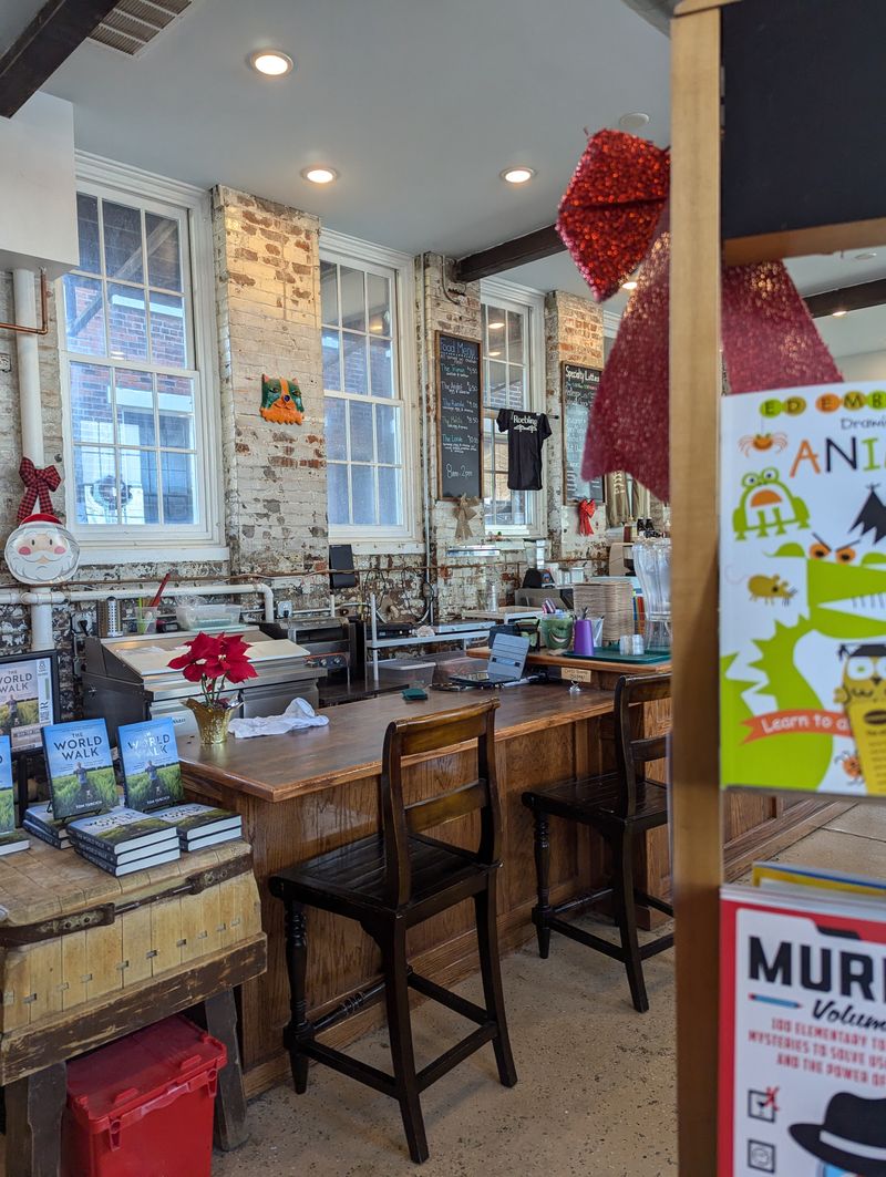 Roebling Books & Coffee - Newport &mdash; Newport, KY