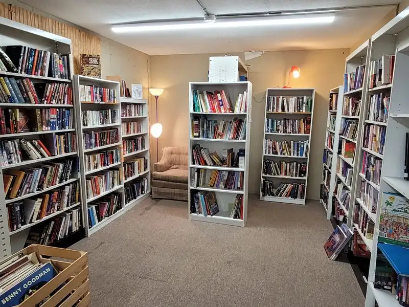 Double Edge Thrift Shop - Traverse City