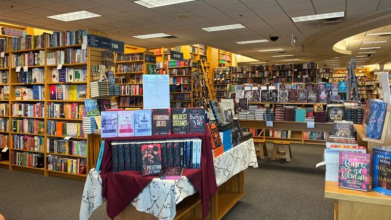 Schuler Books (Grand Rapids, Michigan)
