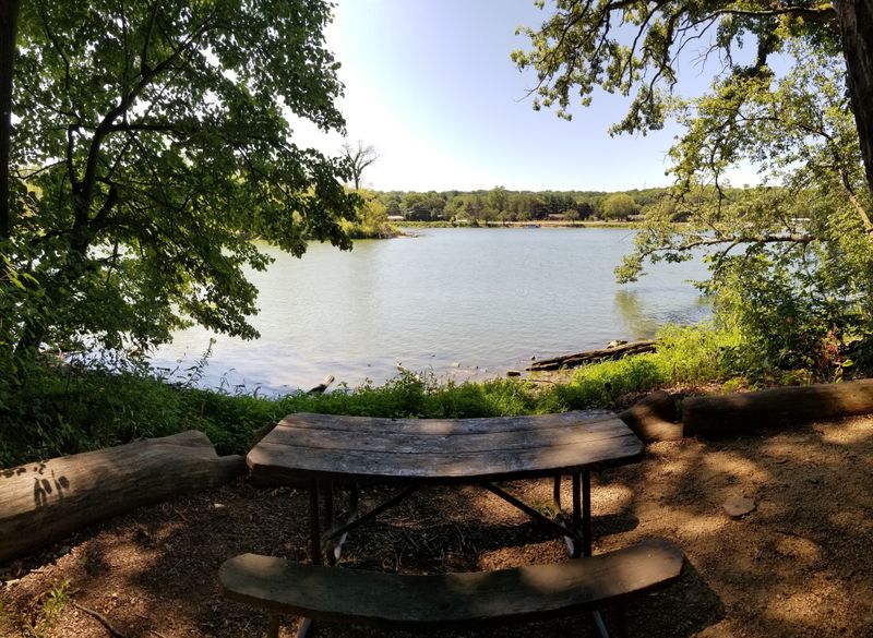 Nearby Views and Complementary Stops in the Park