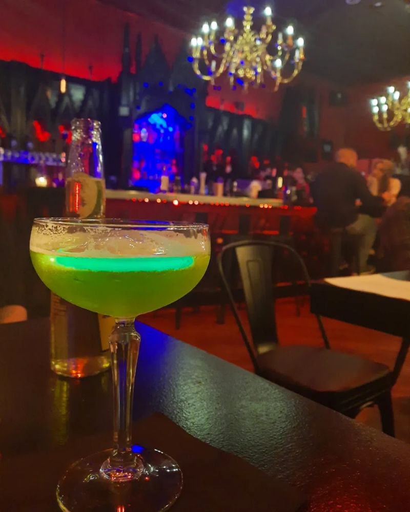 Practical Tips: Lighting, Music, and Seating