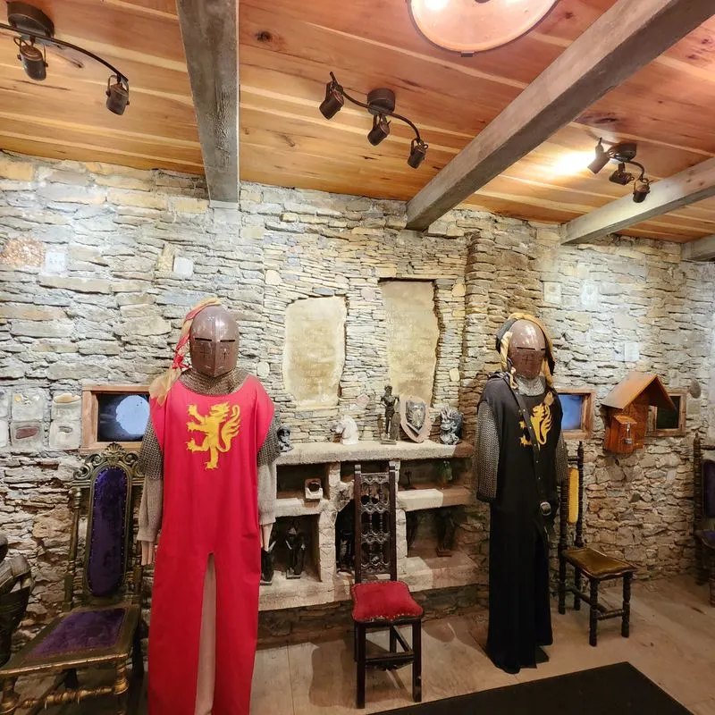 Exploring the Castle&rsquo;s Interior