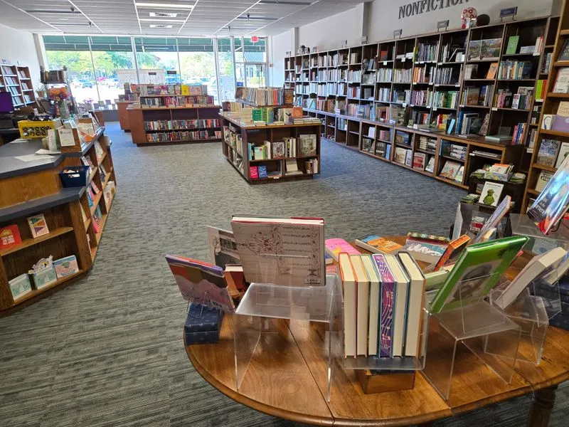 Book Bin Northbrook (Northbrook)