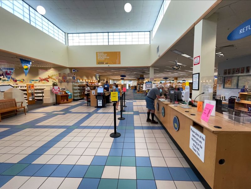 Visit the Dunedin Library & Cultural Center