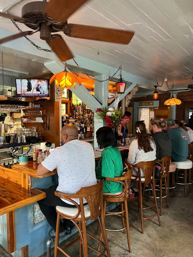 Tips For The Wait And What To Order