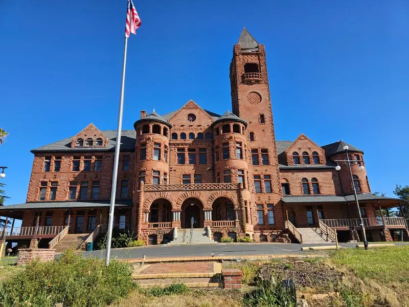 Preston Castle, Ione