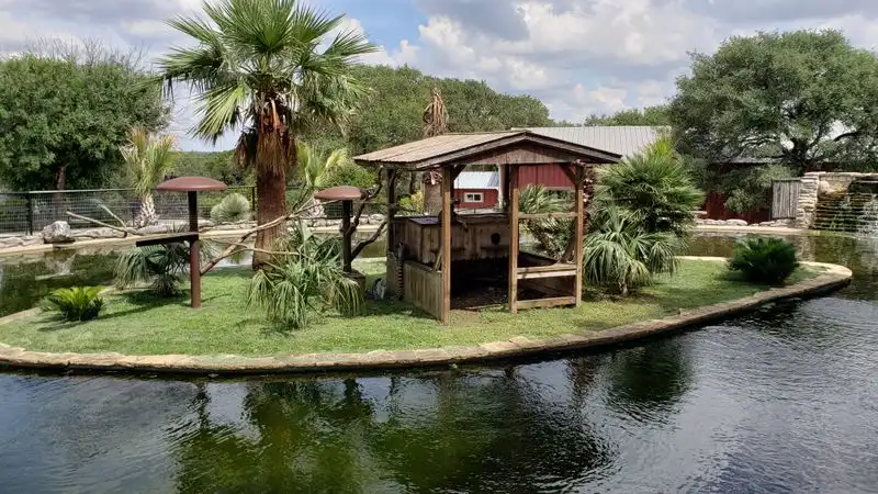 Plan your full visit: maps, re entry, and nearby caverns