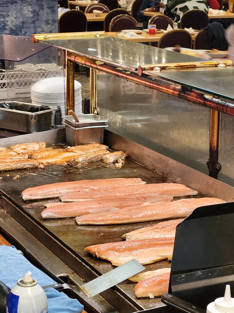 Theme Nights That Pack the House