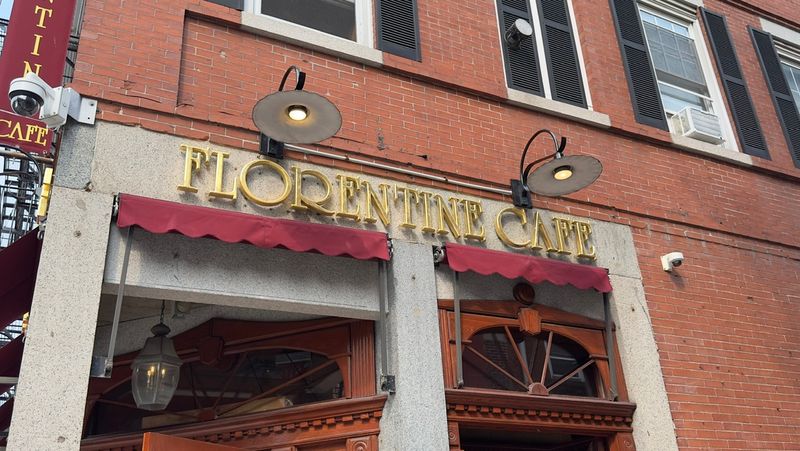 Florentine Caf&eacute; &ndash; Porchetta Sandwich