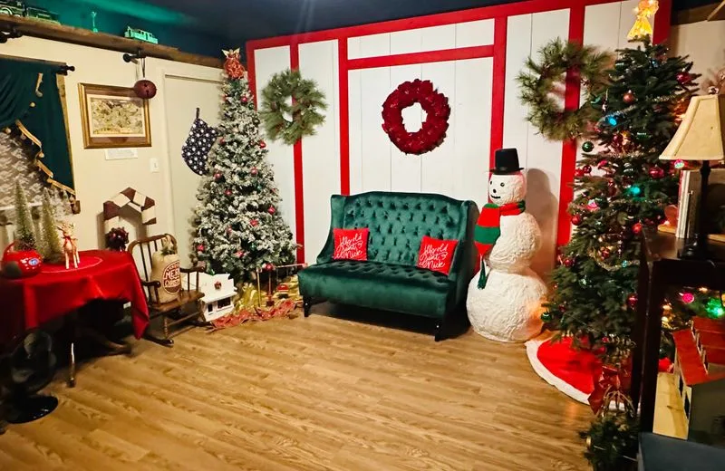 Evergreen Boutique and Gift Shops Row