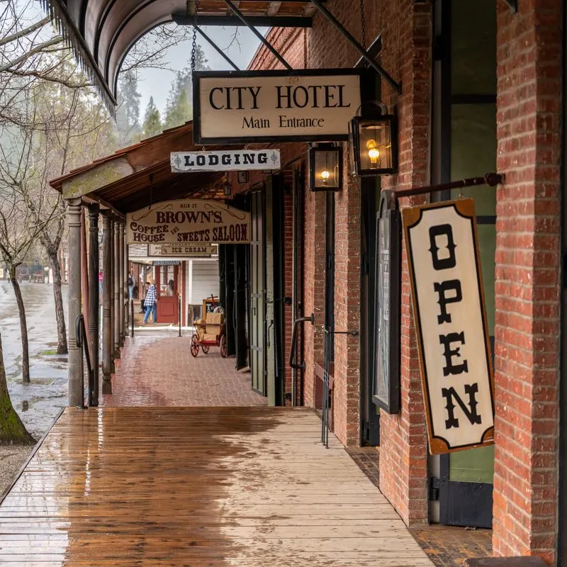 Plan your visit like a local