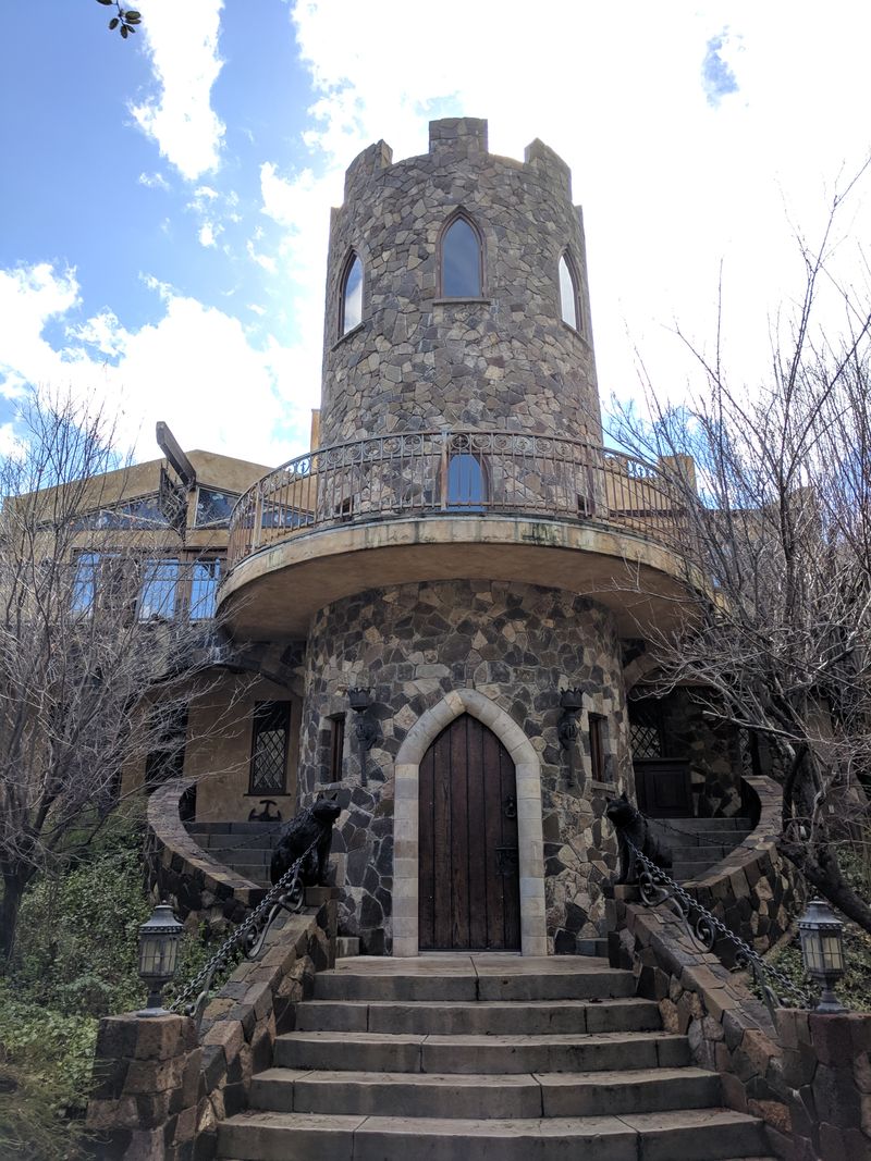 Lobo Castle, Agoura Hills