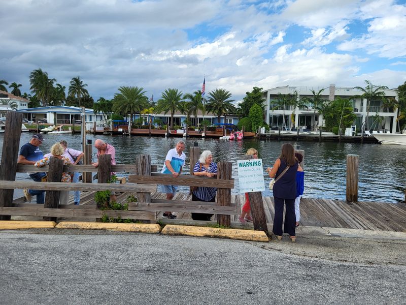 Reservations, Hours, and Practical Tips