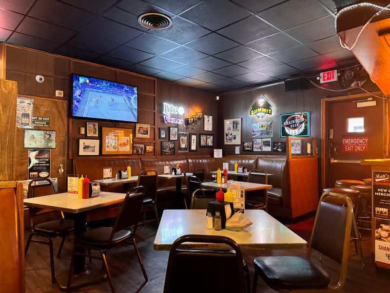 Dive Bar Vibe, Minneapolis Heart