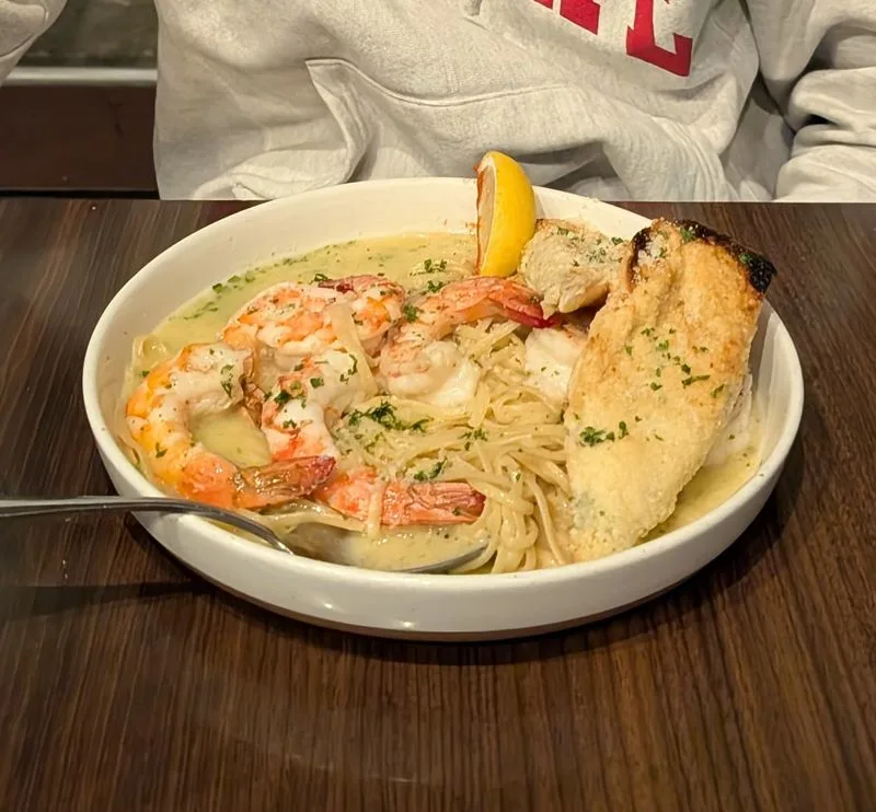 Griddled Lobster And Cheddar Grits