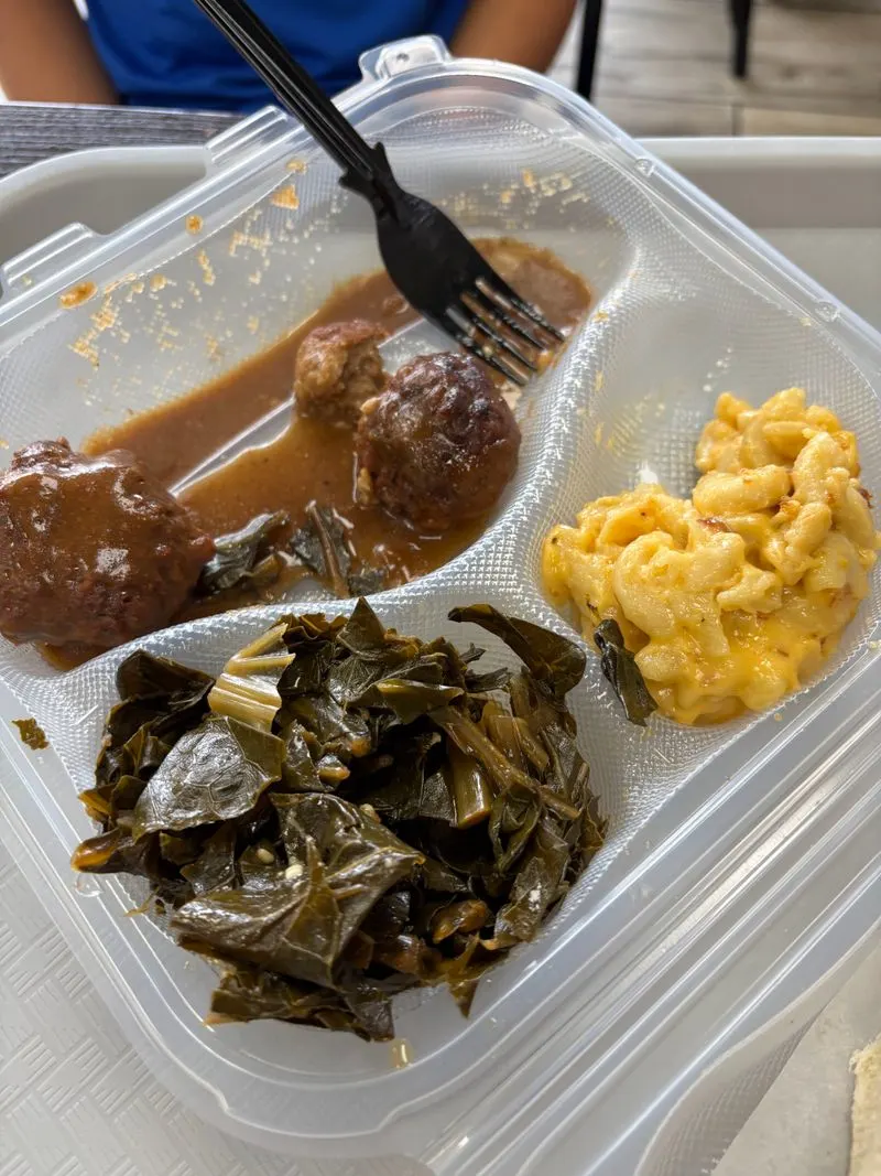 Sides Strategy: Mac, Yams, Greens, and More