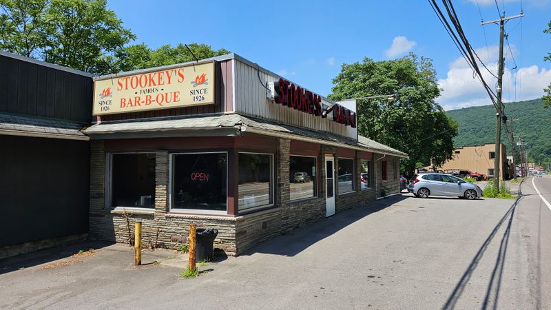 Classic Pulled Pork Platter