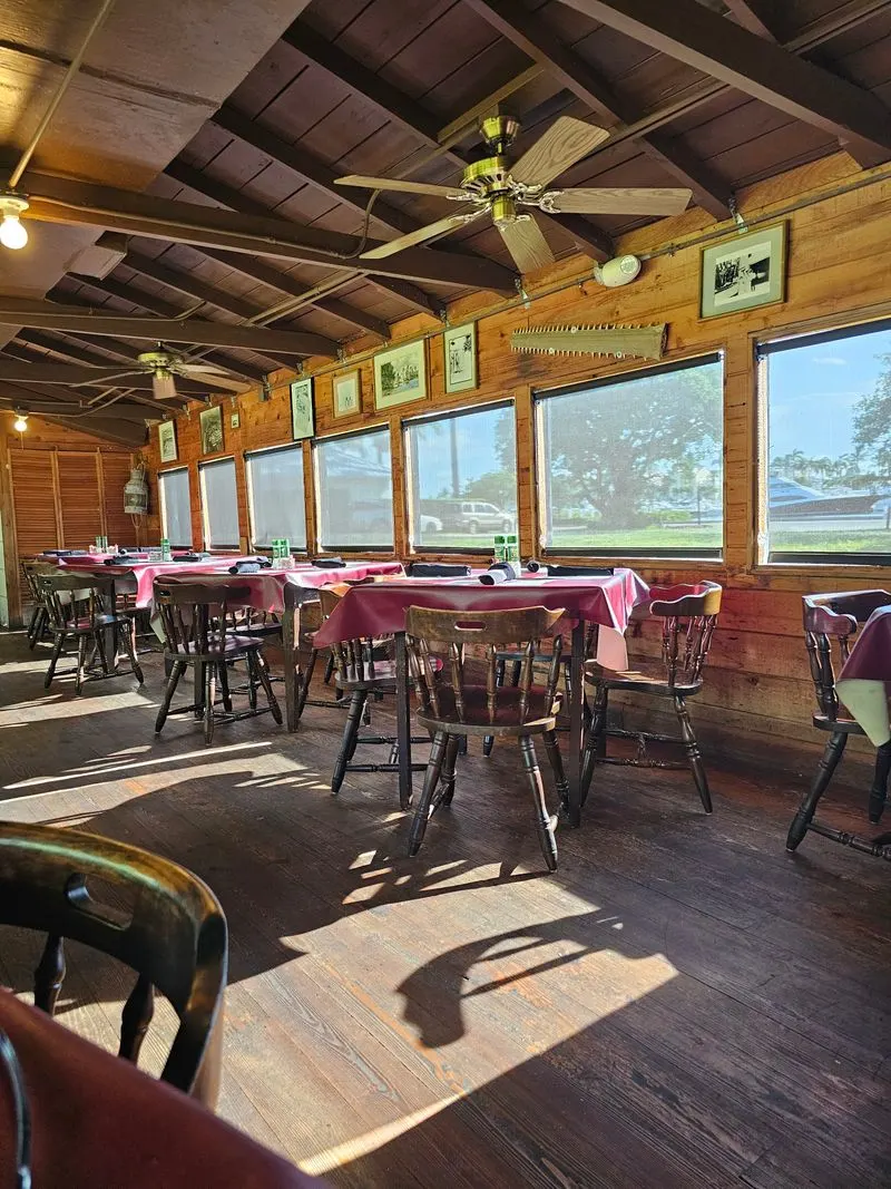 Historic Dining Room and Decor