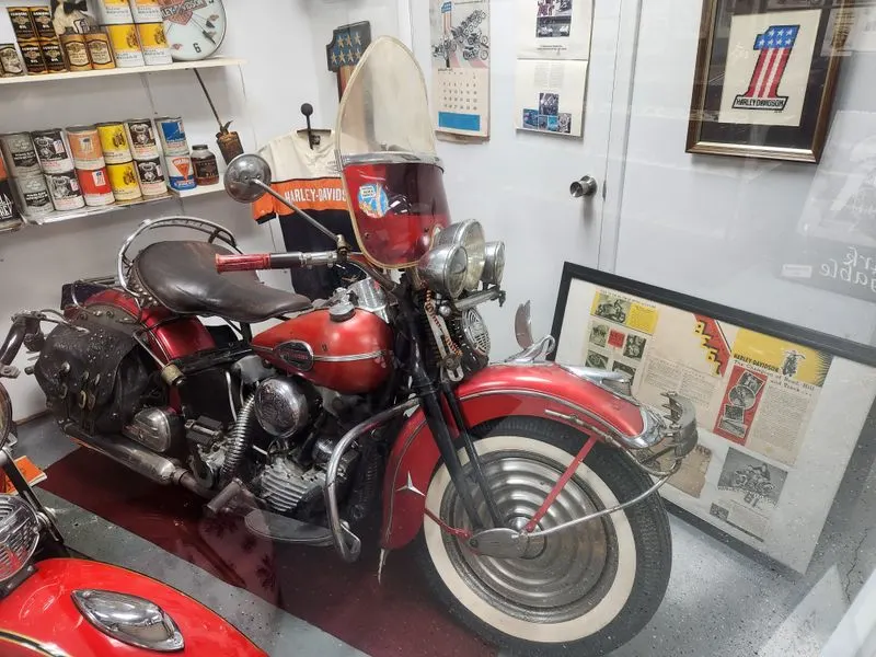 Postwar icons and the rise of American cruising