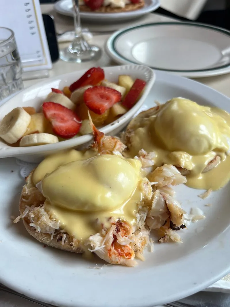Dungeness crab Benedict worth the wait