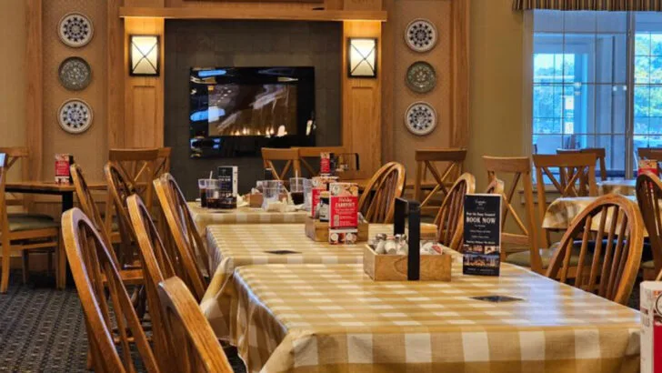 Some of the best prime rib in the South is served at this unfussy Florida restaurant