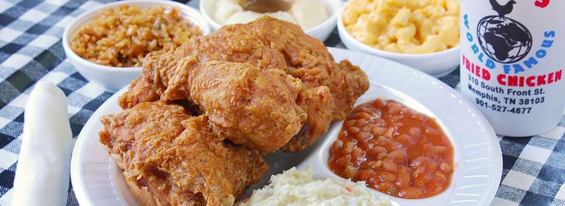 Gus&rsquo;s World Famous Fried Chicken &mdash; Atlanta, GA