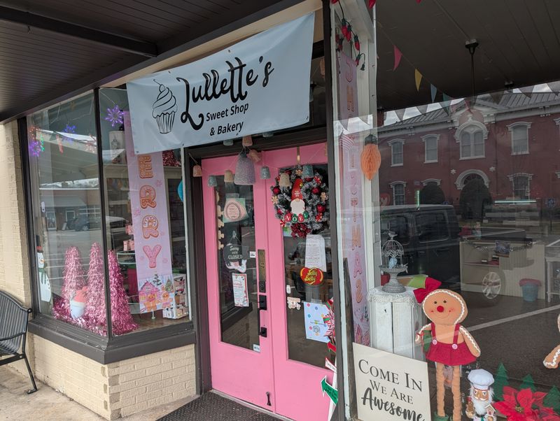 Tennessee &mdash; Lullette&rsquo;s Sweet Shop and Bakery (Lynchburg)