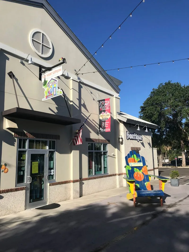 Planning your visit: hours, location, and timing tips