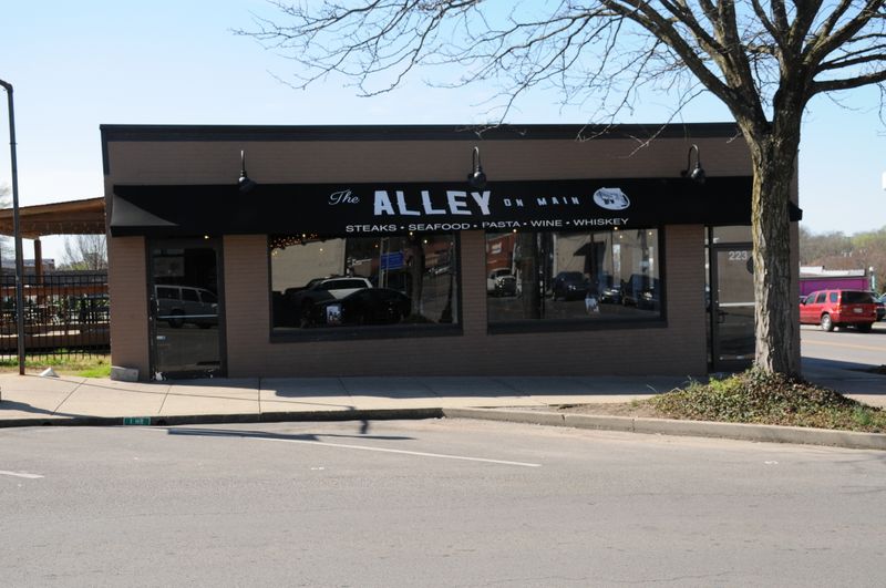 The Alley on Main — Murfreesboro