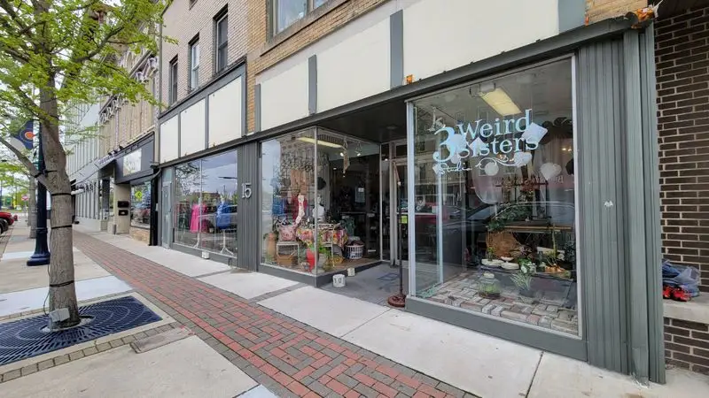 A two floor treasure hunt