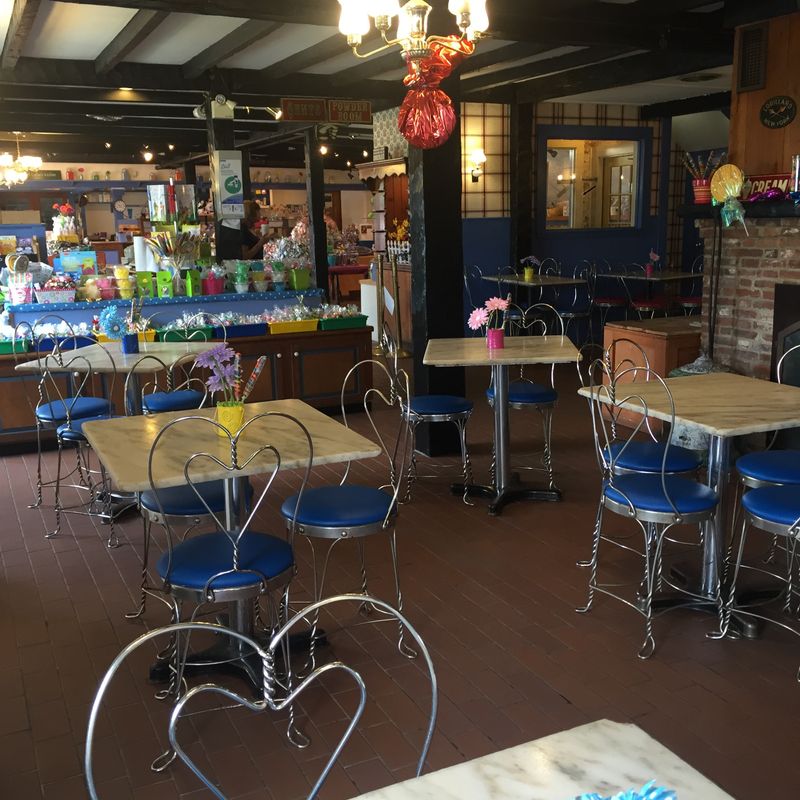 Indoor Cozy Nooks and Patio Seats