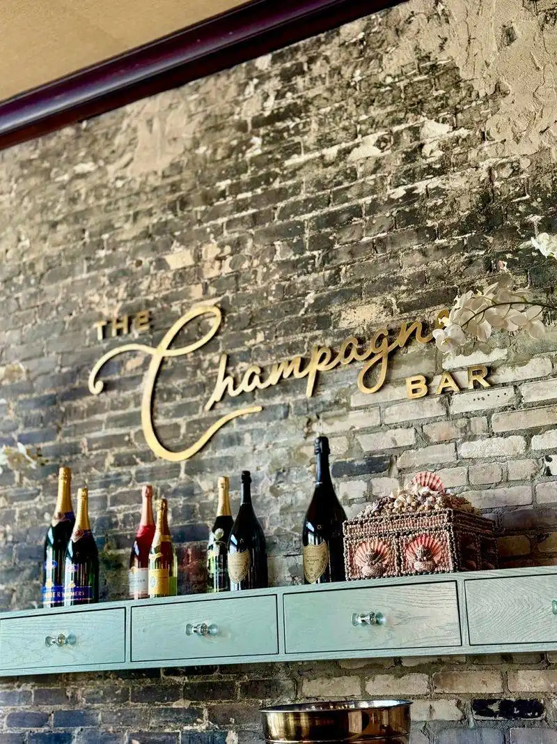 Champagne Bar Sparkle