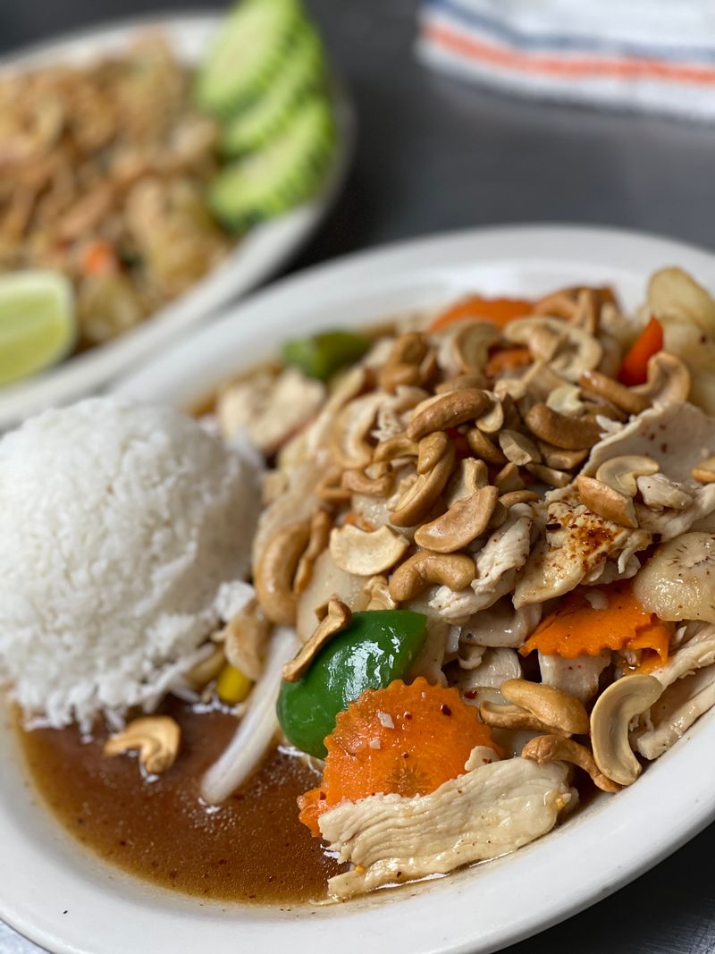 Thai Flavors &mdash; Des Moines, Iowa