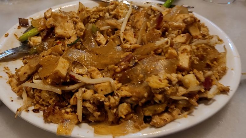 The Smiling Elephant &mdash; Nashville, Tennessee