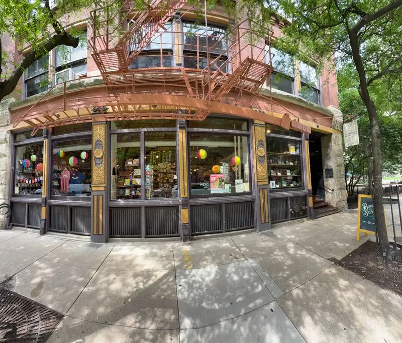 Sandmeyer&rsquo;s Bookstore (Chicago)