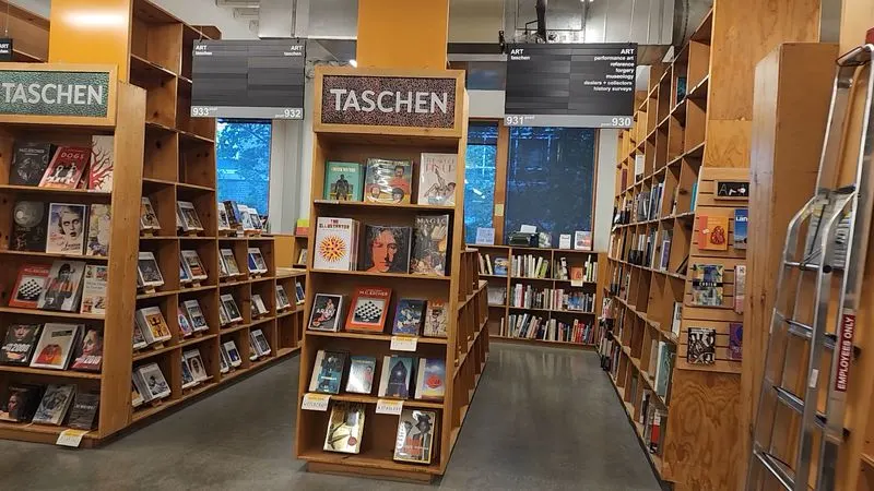 Powell’s Books (San Francisco, California)