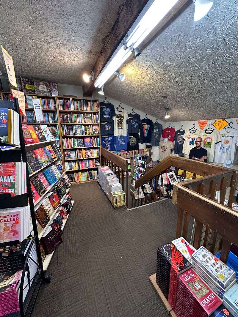 Navigating Crowds And Narrow Hallways