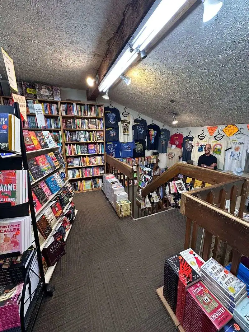 Navigating Crowds And Narrow Hallways