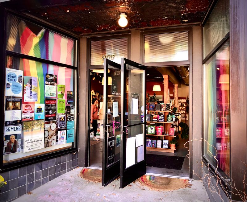 Books & Mortar &mdash; Grand Rapids, MI