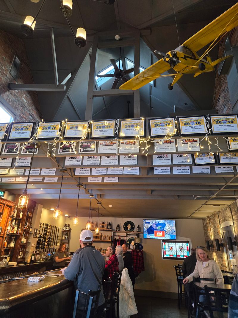 Obed & Isaac’s Microbrewery & Eatery — Springfield, IL