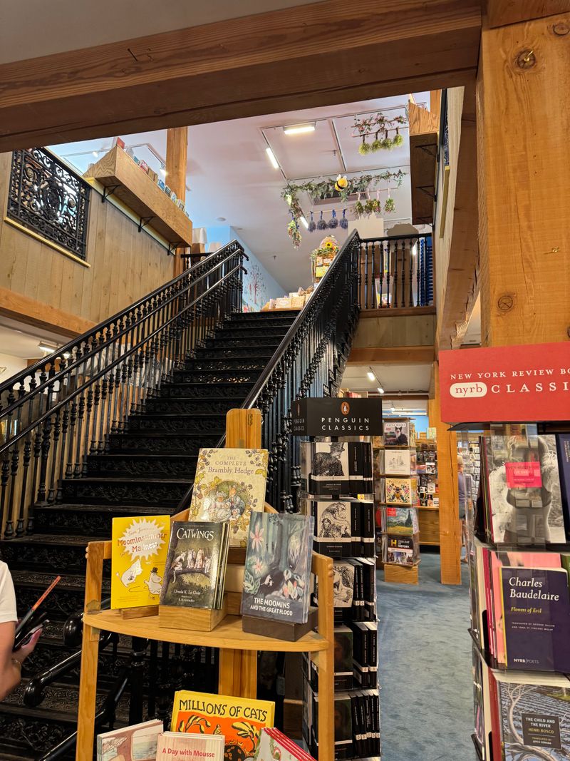 Staff Picks That Actually Pick You