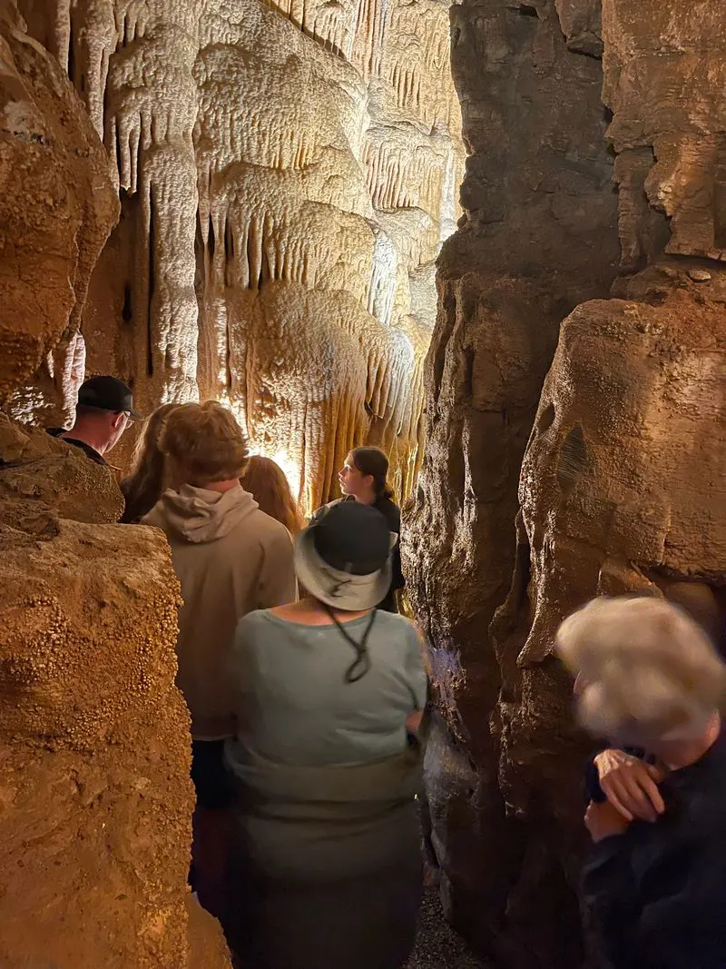 Lincoln Caverns And Whisper Rocks