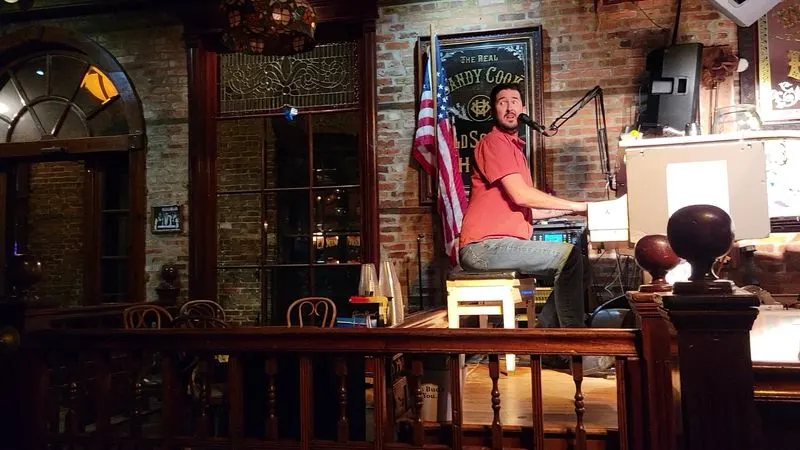 Seven Rooms, Seven Vibes