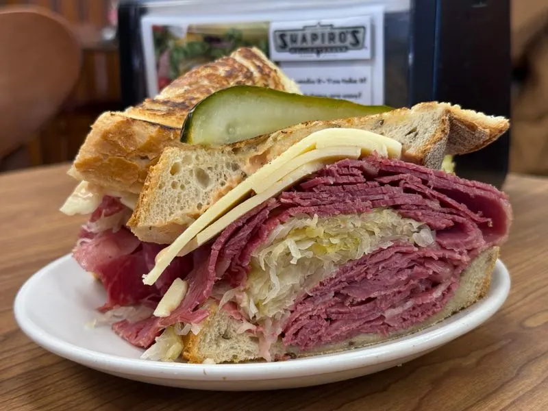 The Reuben everyone keeps coming back for