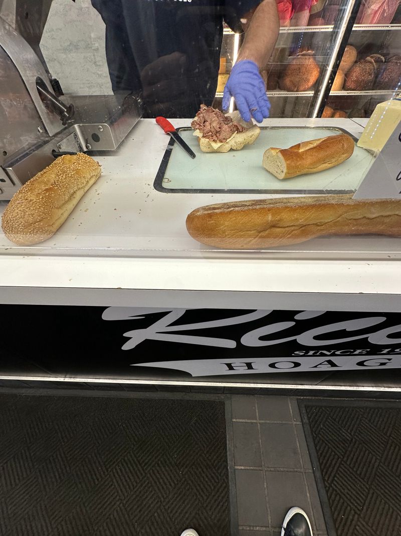 Bread that makes the bite: Liscio's rolls