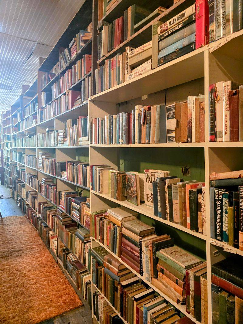 Poor Richard's Books &mdash; Frankfort, KY