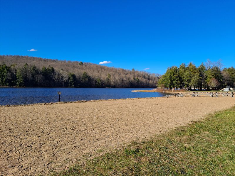 Chapman Lake: The Park&rsquo;s Centerpiece