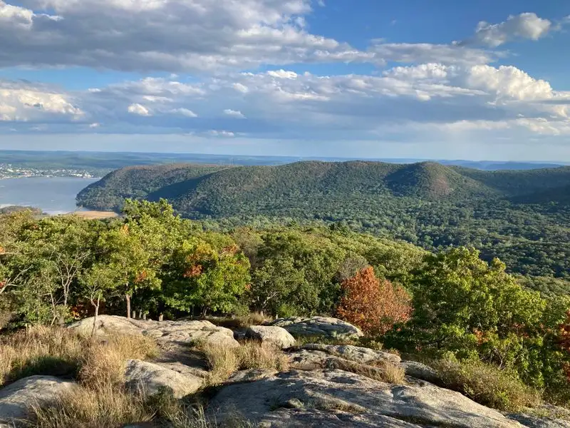 Scenic Views That Slow Time