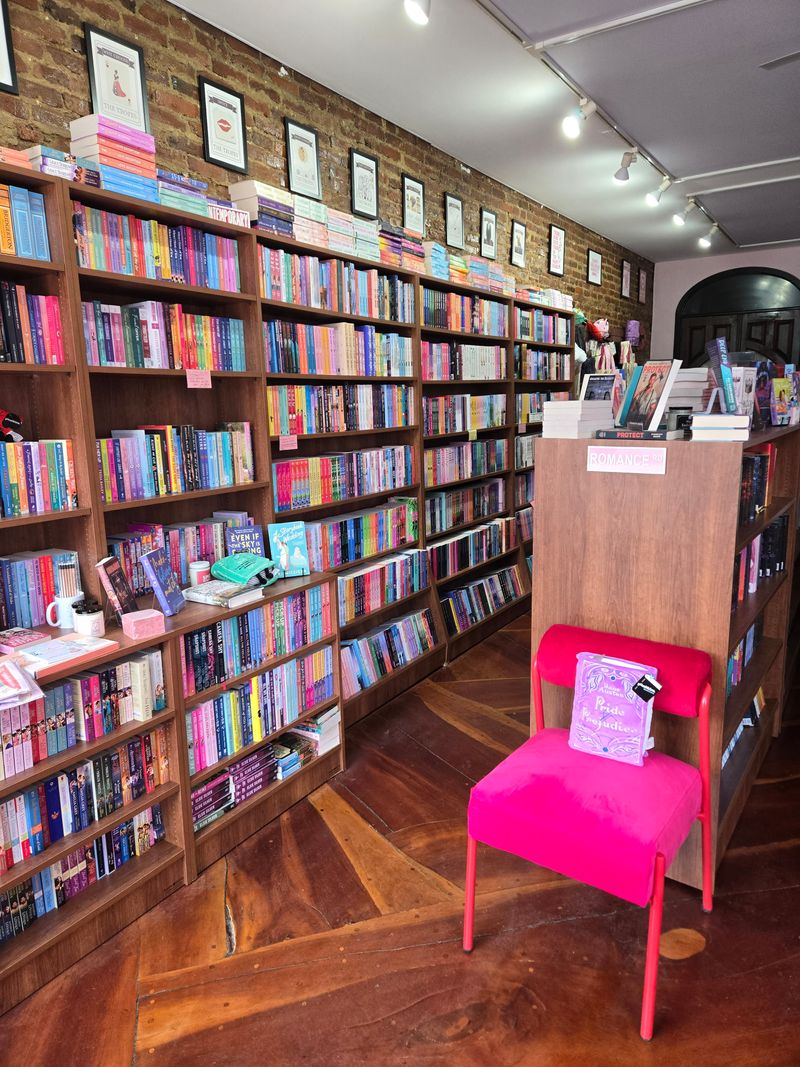 Kiss & Tale A Romance Bookshop